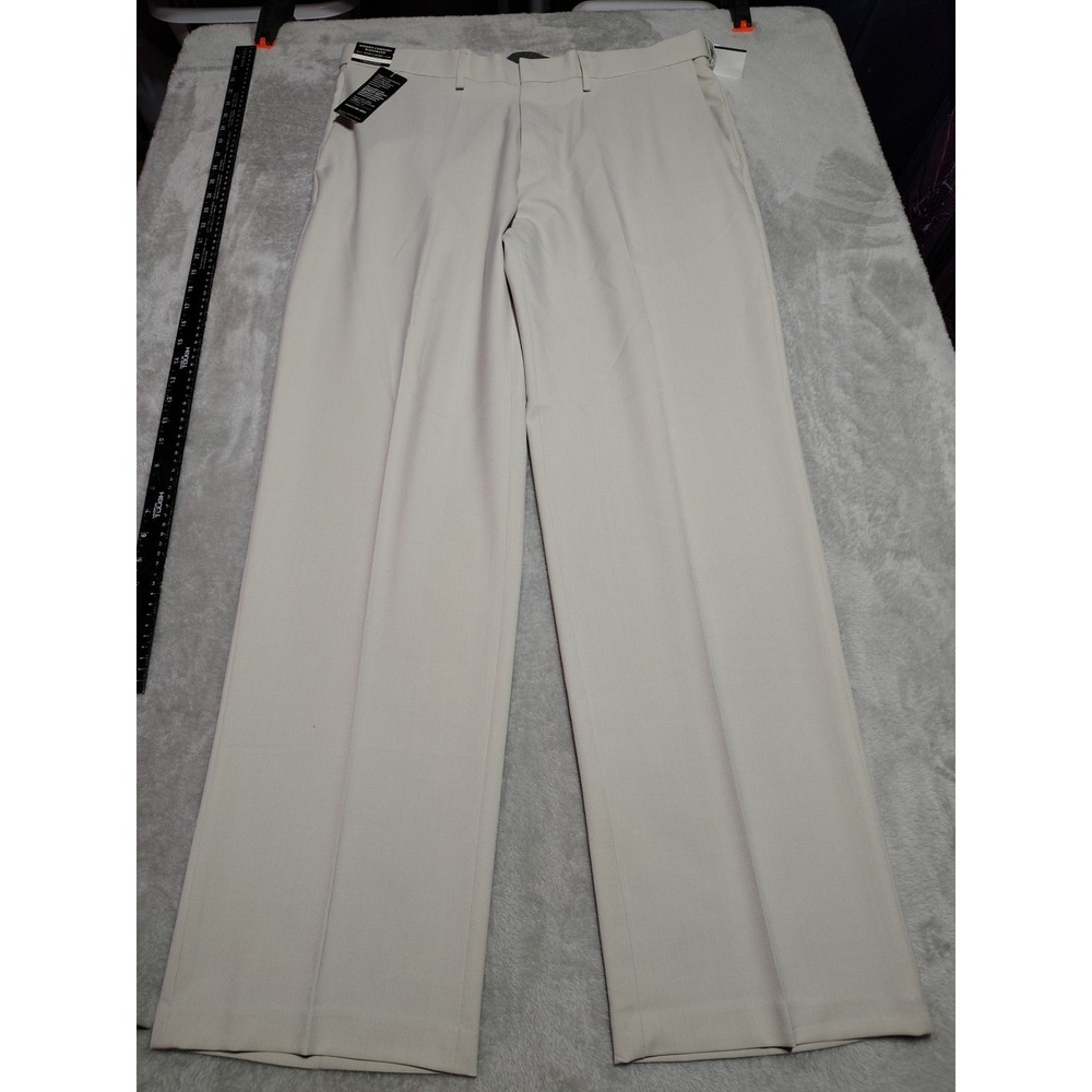 Haggar Dress Pants Men 38/32 Stone Flex Waist Business Comfort Stretch NWT